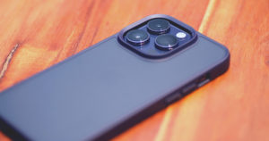 「iPhone 14 Pro」”ディープパープル”に最適なケースはこれだ！「Koo Shock Case」by CASEKOO